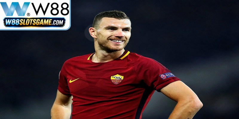 Edin Dzeko nổi bật hiện nay với câu truyện truyền cảm hứng