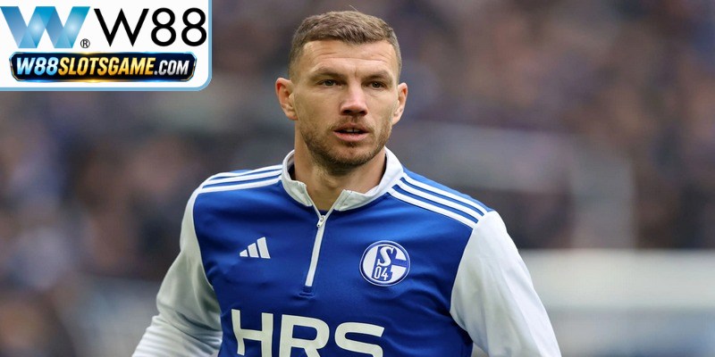 Cuộc sống Edin Dzeko là chuỗi ngày vật lộn với nhiều khó khăn