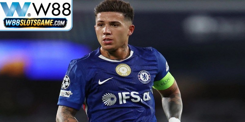 Tiền vệ người Argentina đã không ngần ngại công khai tình yêu